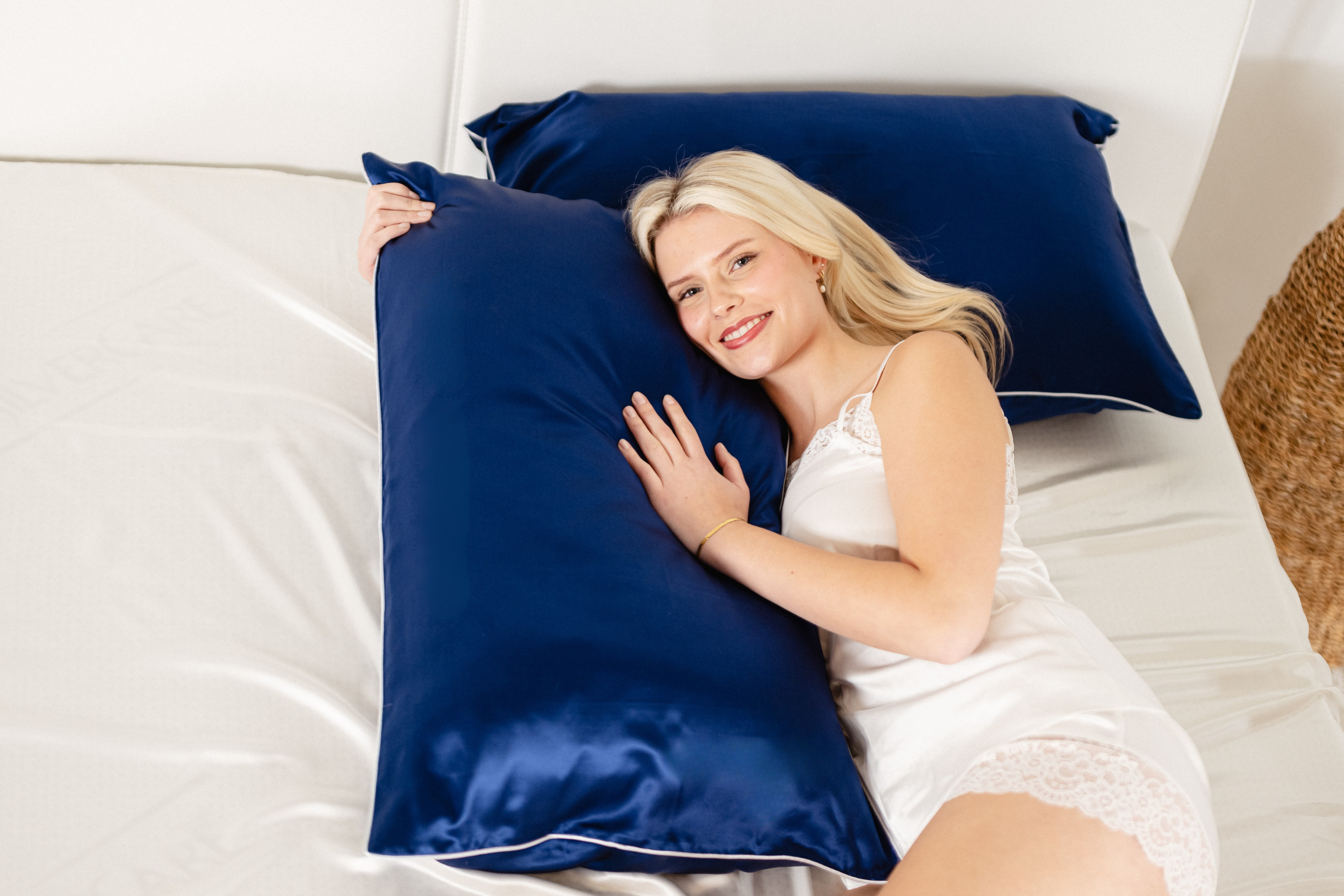 Federa di seta blu notte con bordino cordonato argento | 50 x 80 cm (1 pz.)