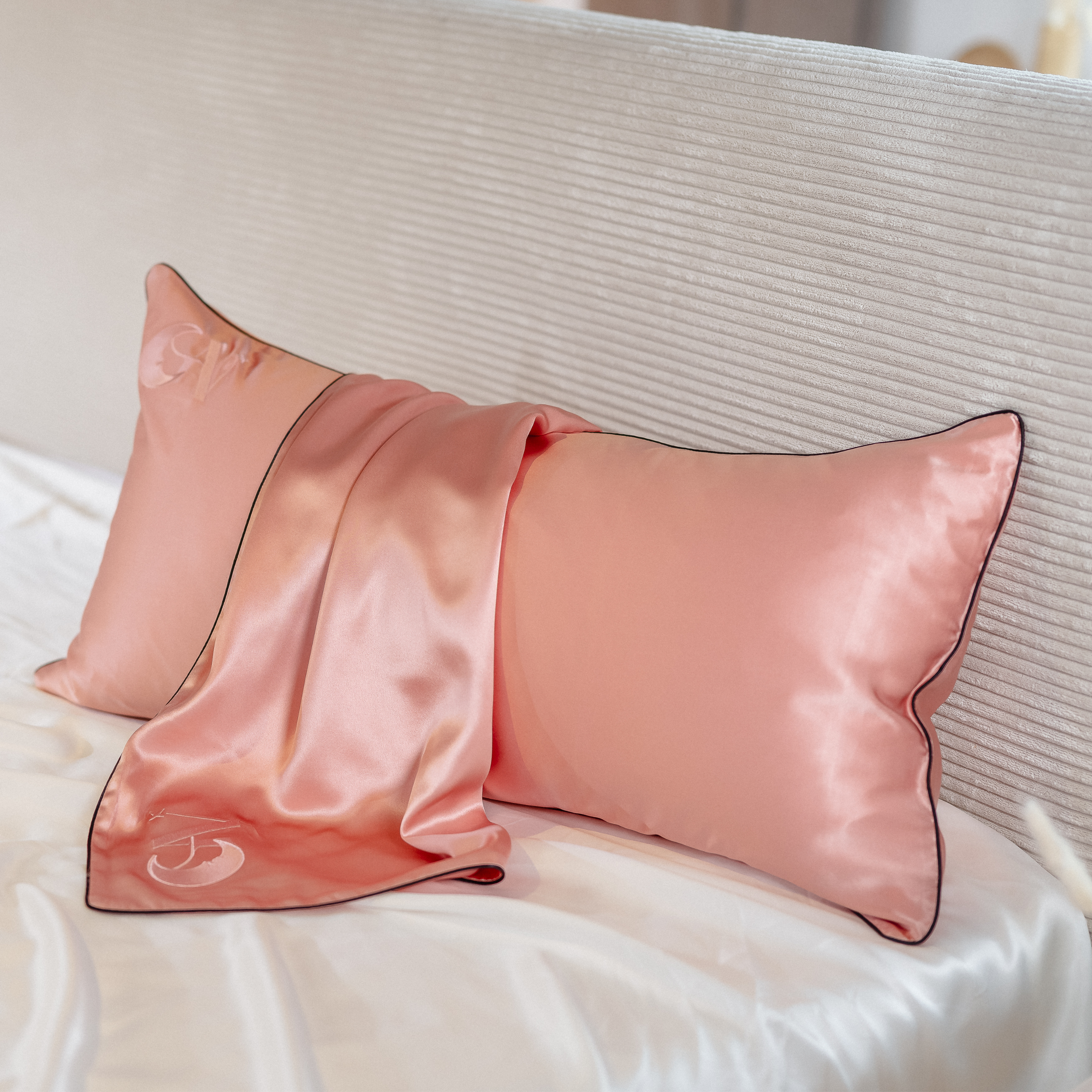Federa in seta 50×80 in 100% pura seta (22 Momme, Classe 6A) di GN Glowy Nights® – federa di seta dermatologicamente testata, effetto anti-crespo, per capelli morbidi e una pelle luminosa