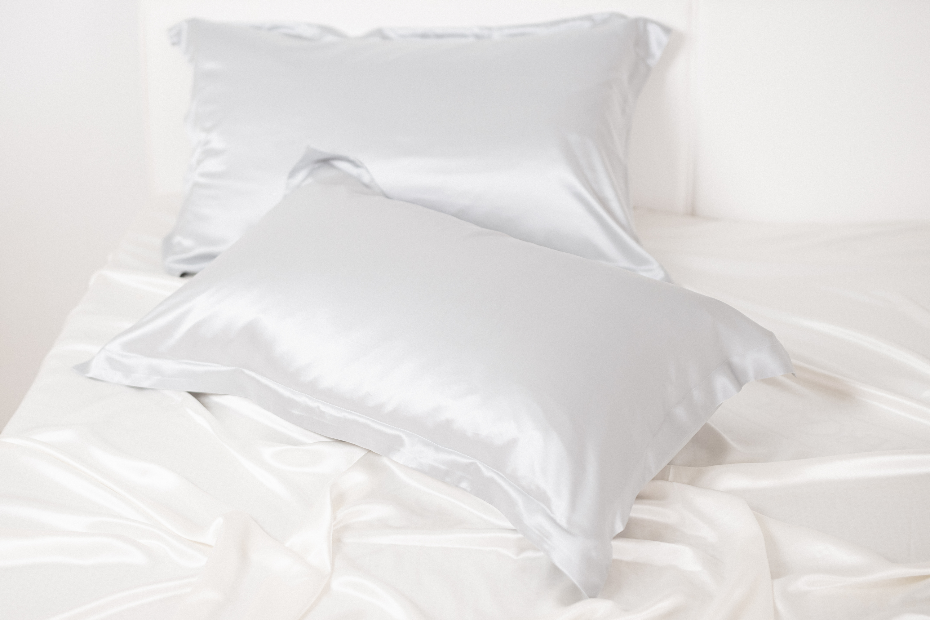 Federa di seta argento con bordo oxford | 50 x 80 cm (1 pz.)
