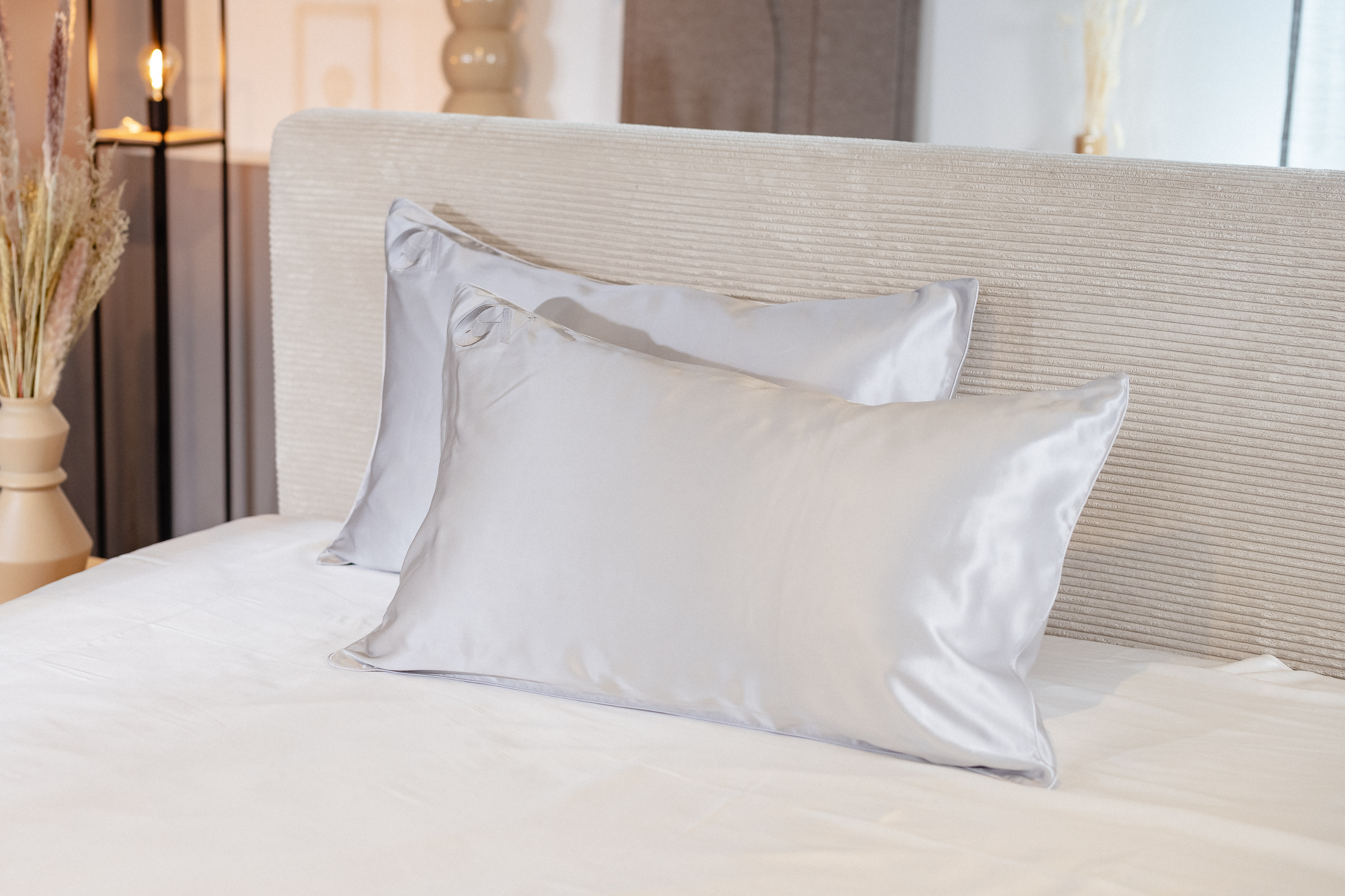 Federa di seta argento con bordino cordonato | 50 x 80 cm (1 pz.)