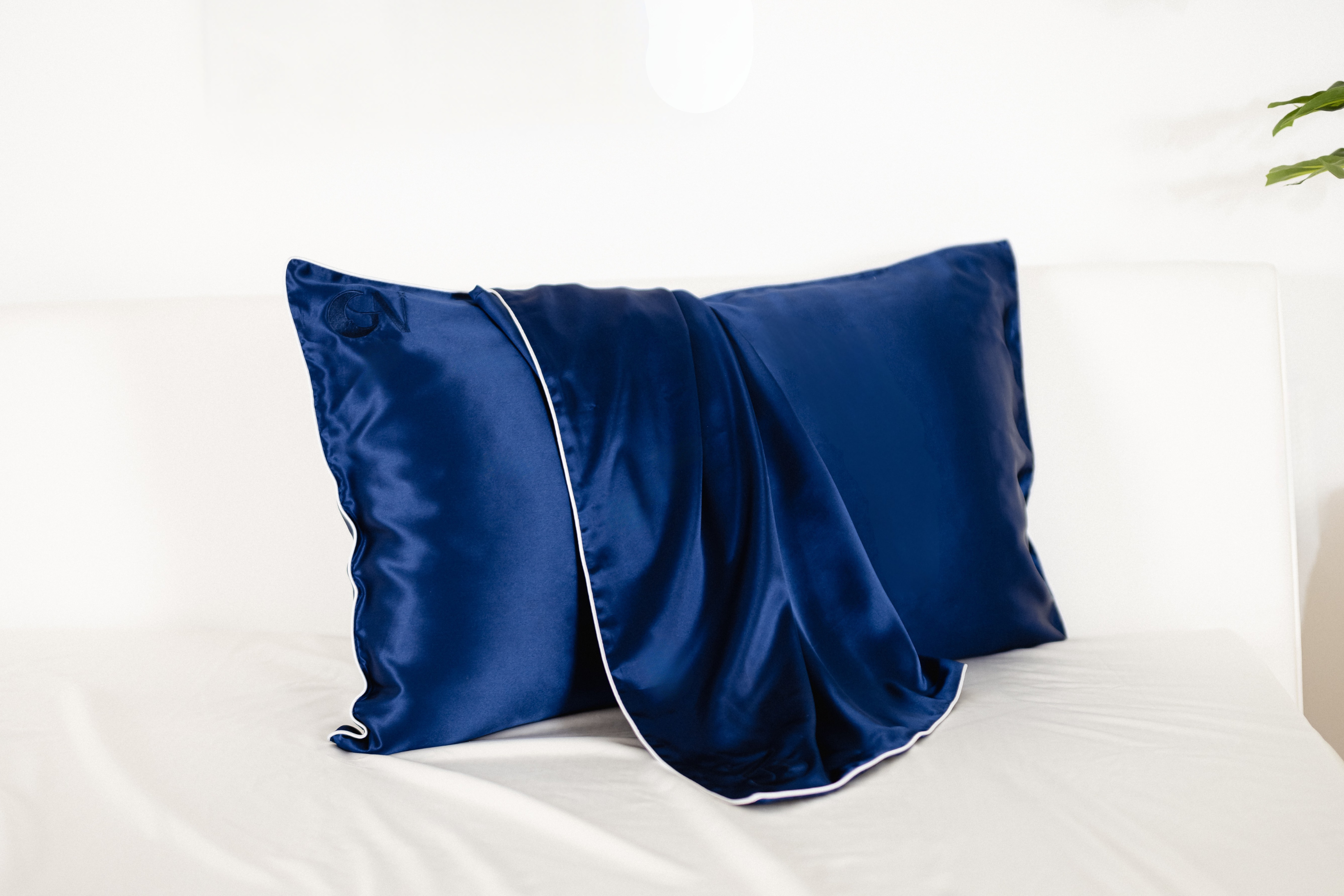 Federa di seta blu notte con bordino cordonato argento | 50 x 80 cm (1 pz.)