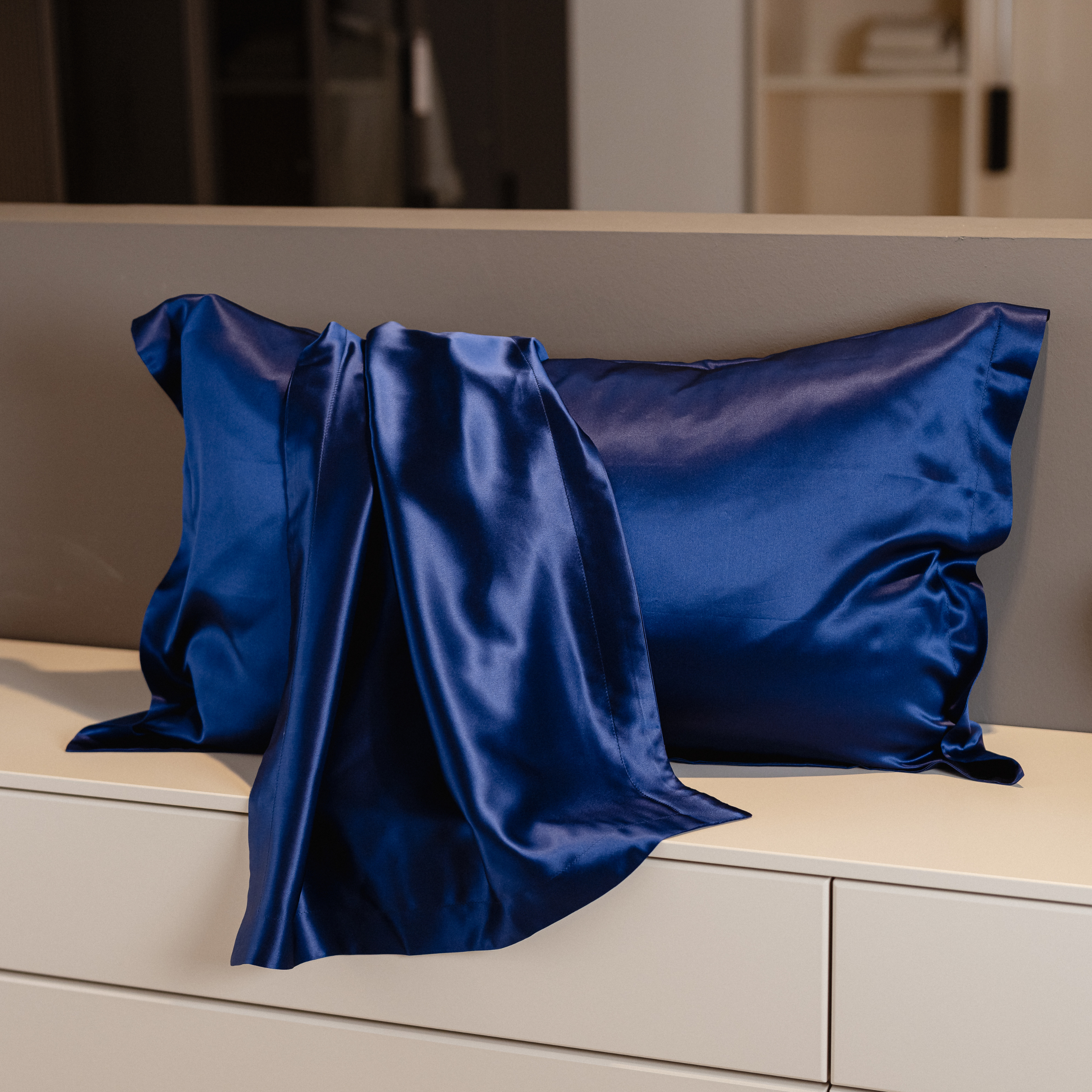 Federa in seta 50×80 in 100% pura seta (22 Momme, Classe 6A) di GN Glowy Nights® –  federa di seta dermatologicamente testata, effetto anti-crespo, per capelli morbidi e una pelle luminosa