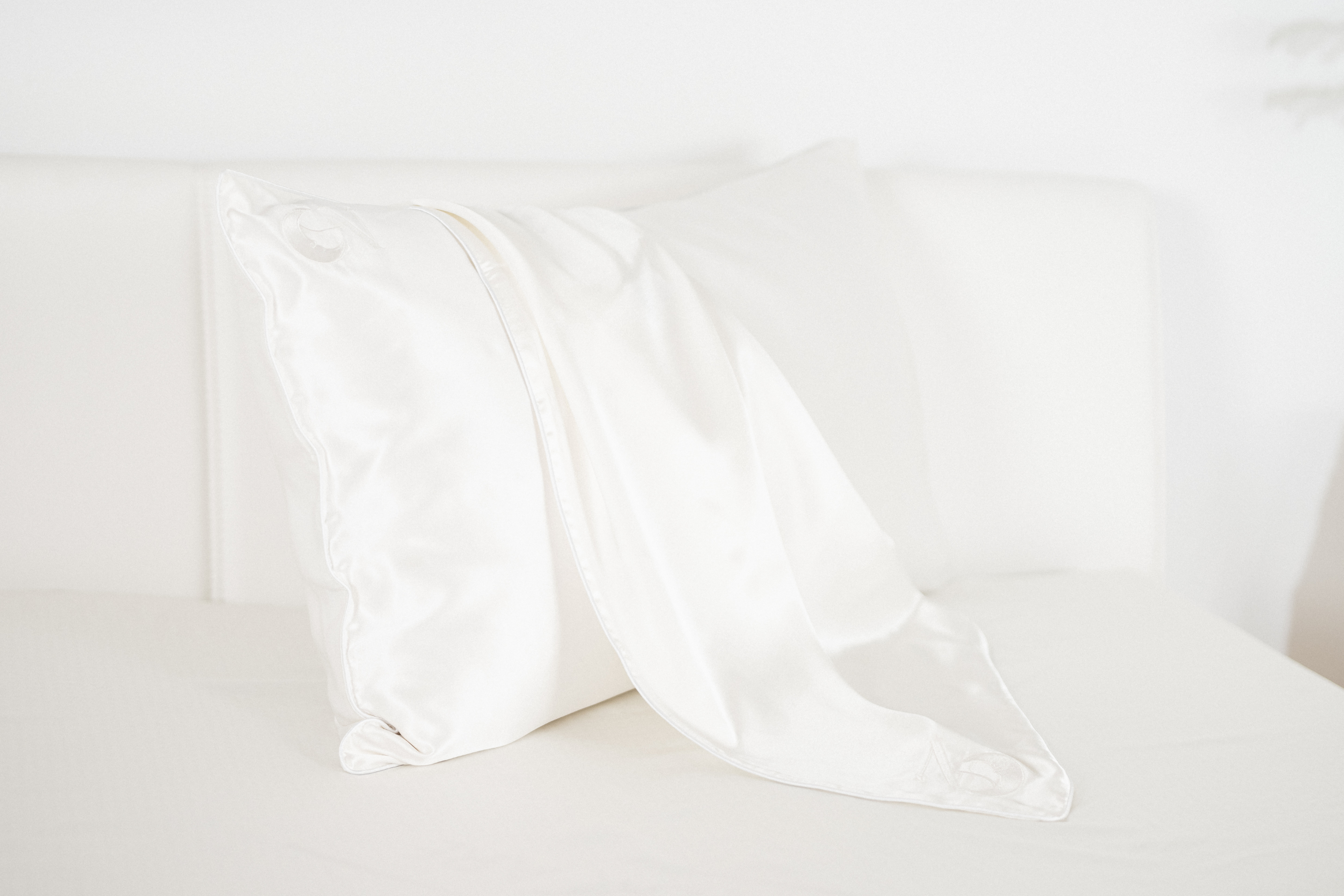 Federa di seta bianco avorio con bordino cordonato | 50 x 80 cm (1 pz.)
