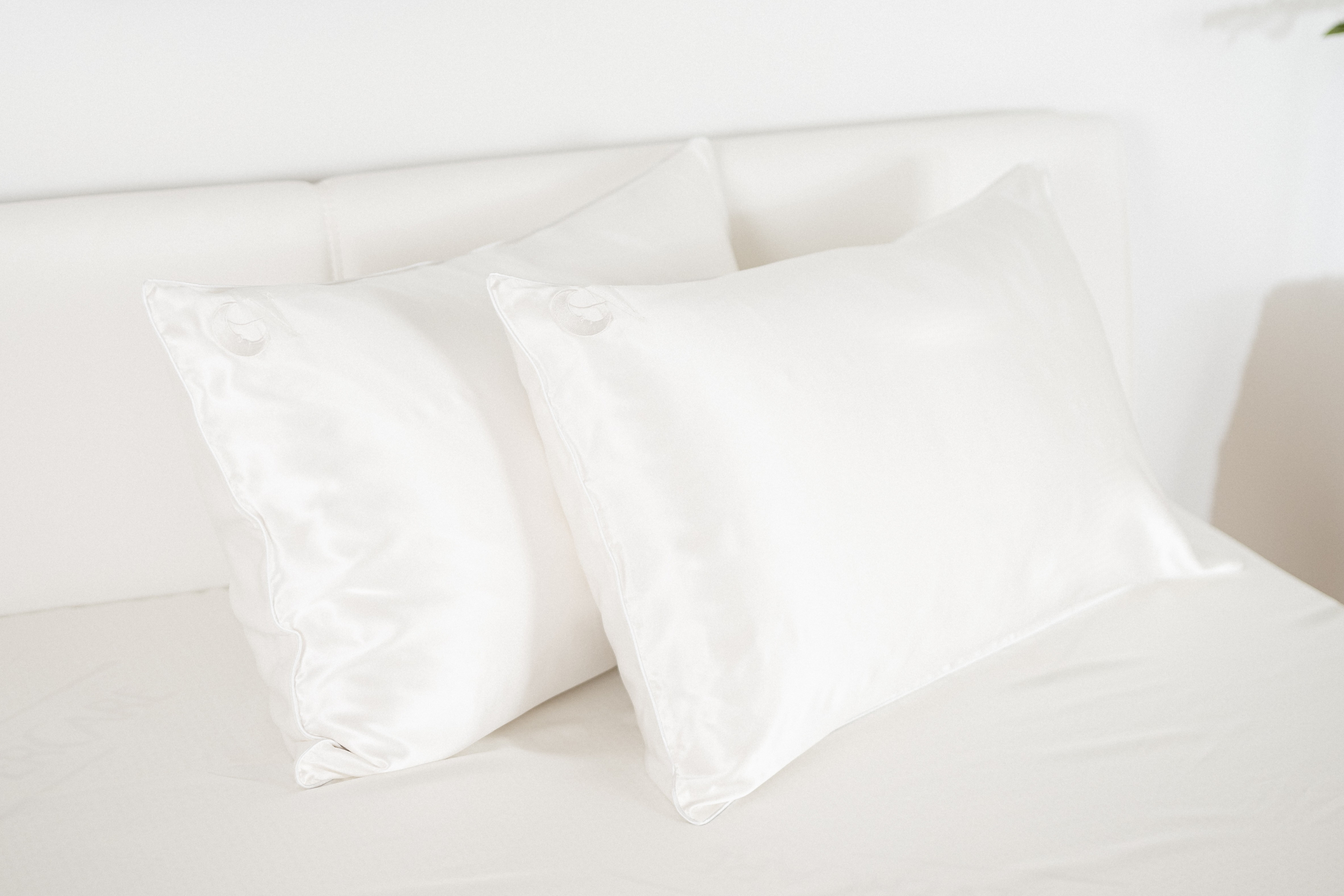Federa di seta bianco avorio con bordino cordonato | 50 x 80 cm (1 pz.)