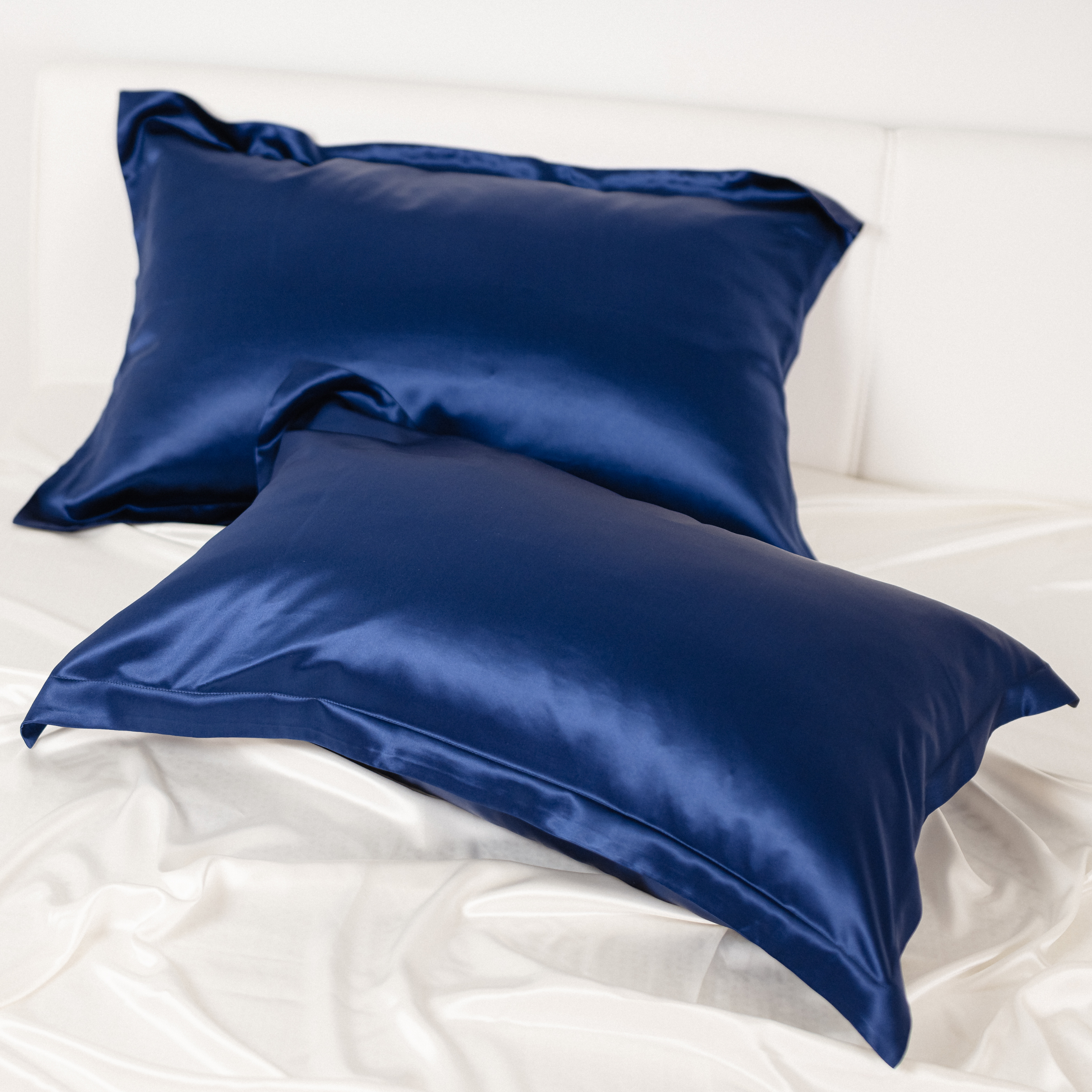 Federa in seta 50×80 in 100% pura seta (22 Momme, Classe 6A) di GN Glowy Nights® –  federa di seta dermatologicamente testata, effetto anti-crespo, per capelli morbidi e una pelle luminosa