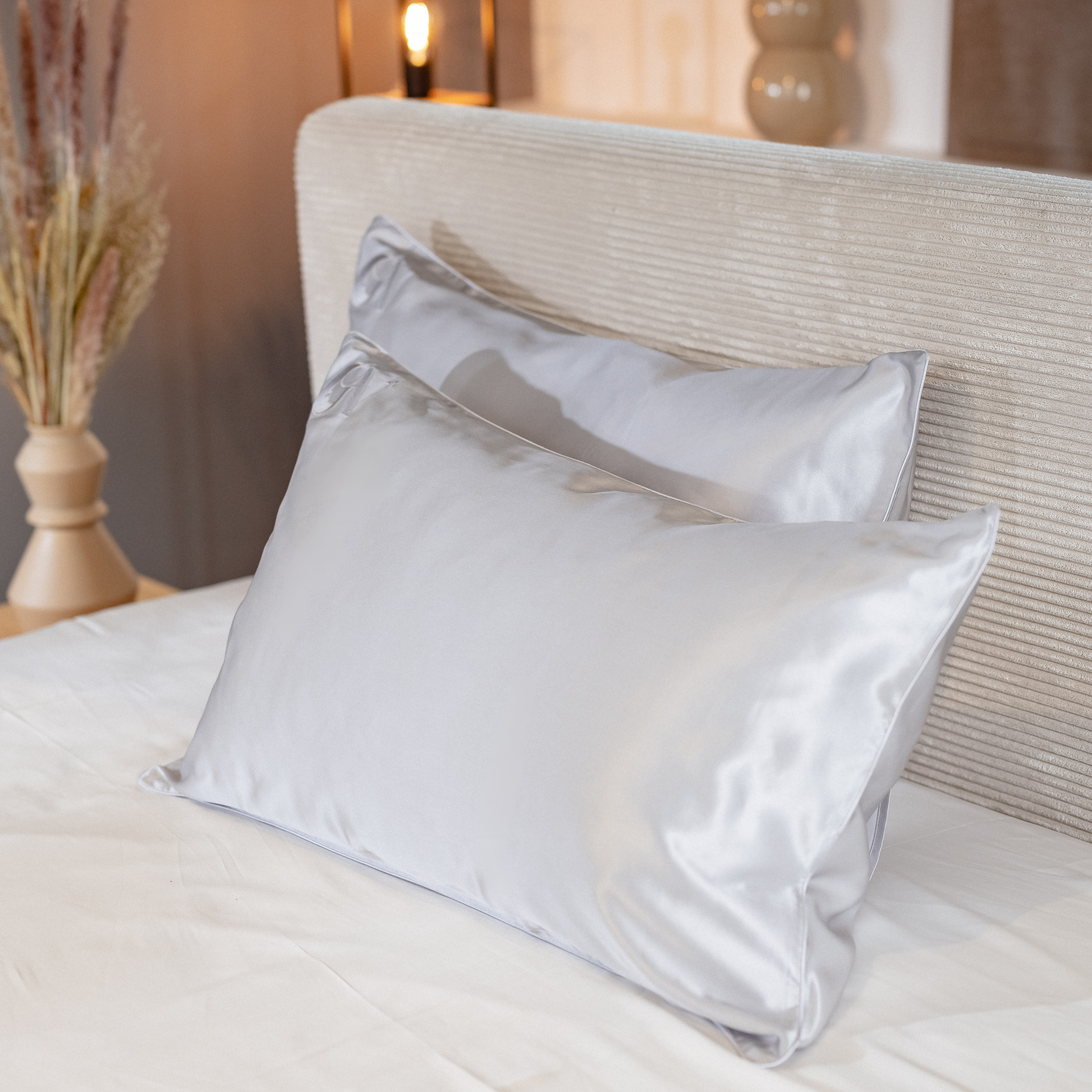 Federa in seta 50×80 in 100% pura seta (22 Momme, Classe 6A) di GN Glowy Nights® –  federa di seta dermatologicamente testata, effetto anti-crespo, per capelli morbidi e una pelle luminosa